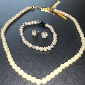 Vintage faux pearls lot